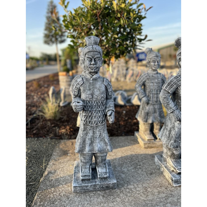 Kínai Harcos álló szobor jobbkezes 80cm