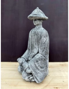 Zászlót tartó térdelő szamuráj 43cm