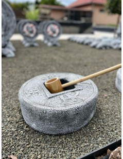 Tsukubai bambusz merővel