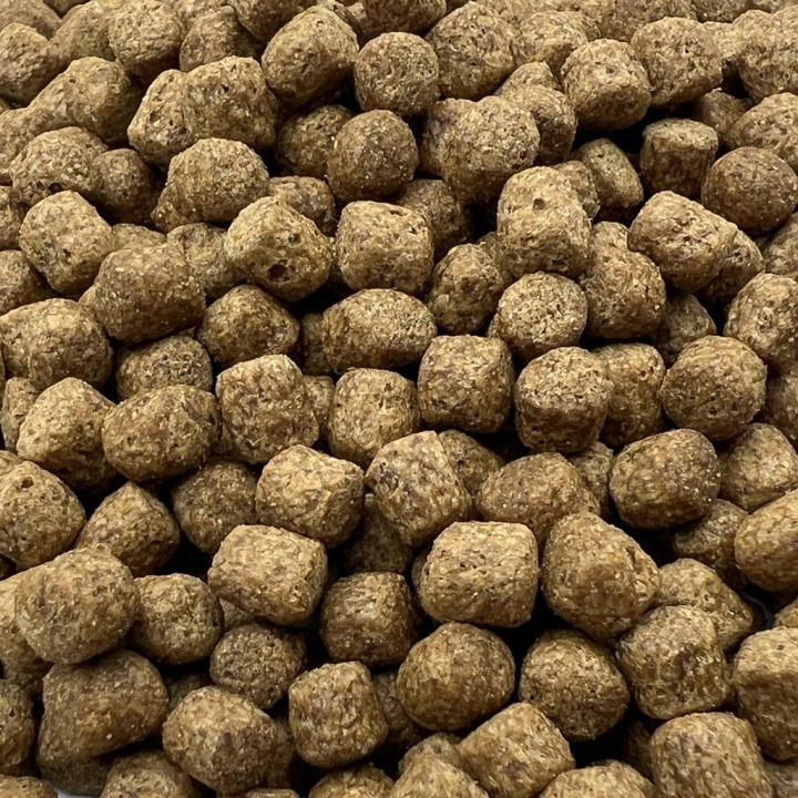 Coppens Wheat Germ búzacsírás koi táp 6 mm ( 2 kg )