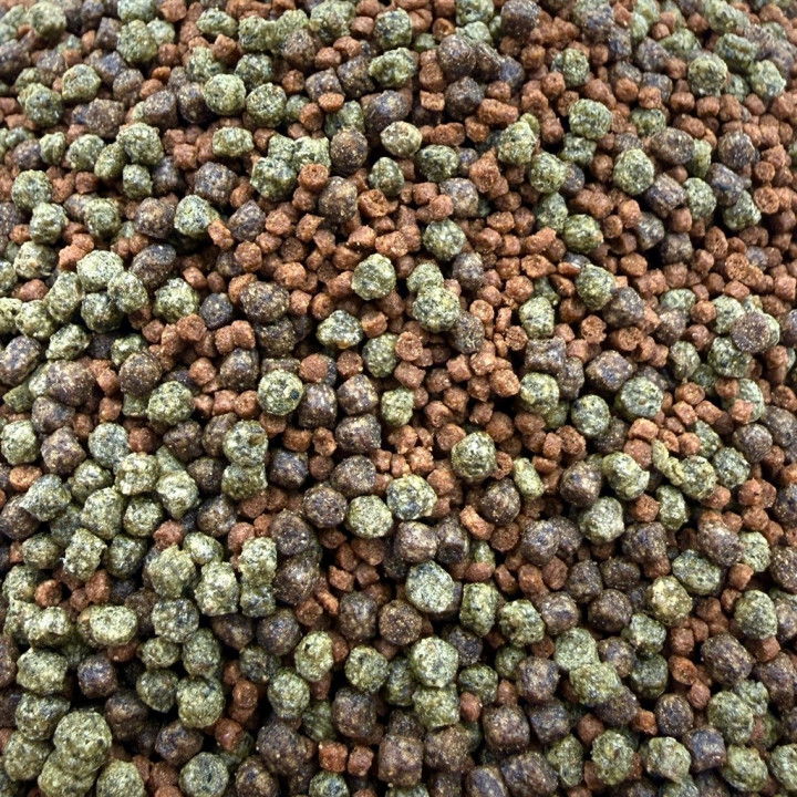 Bébi koi haltáp ( 1250 ml )