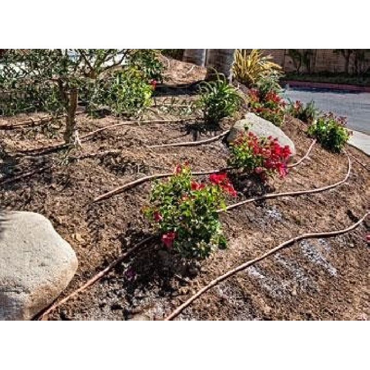 PC csepegtető cső Dynomac PC DN 16 mm 20 cm, 2 l/h, 400 m nyomás kompenzált ( föld alá is fektethető )